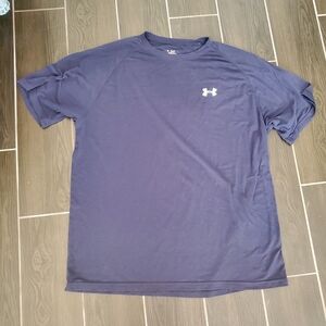 Lightweight men's T shirt